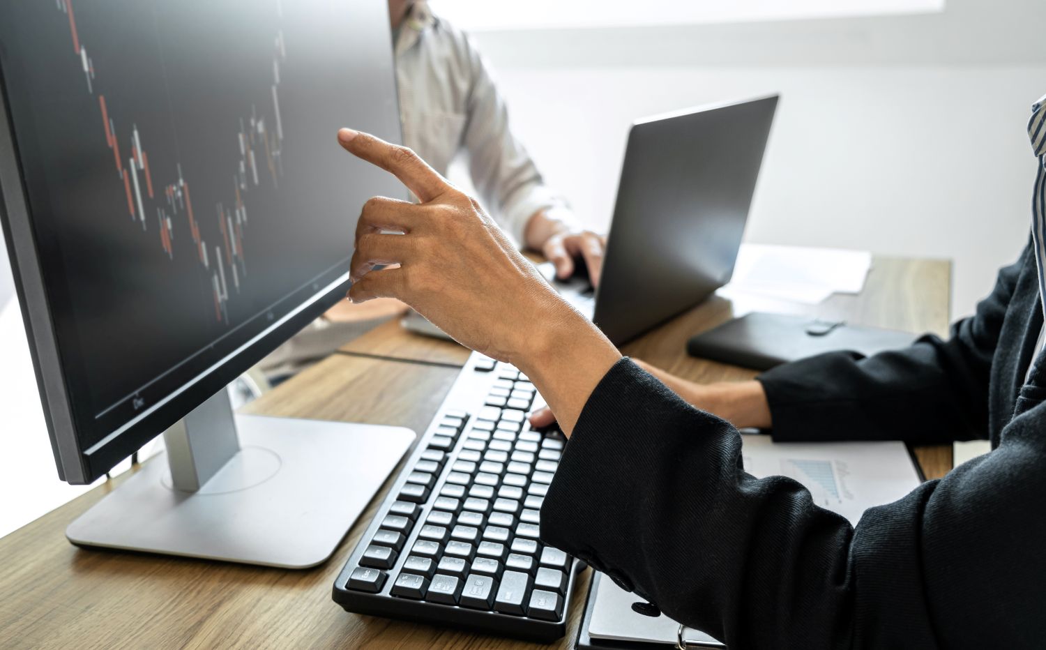 MetaTrader 5 คืออะไร? ทำไมถึงเป็นแพลตฟอร์มยอดนิยมของนักเทรดทั่วโลก